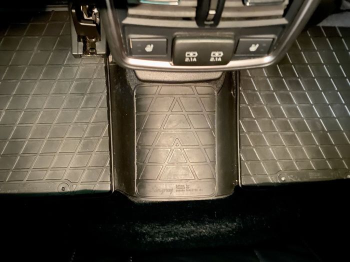 Задняя перемычка коврик (Stingray Premium) для Subaru Forester 2018-2024 гг