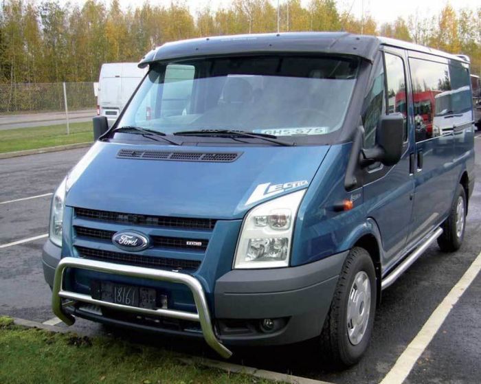 Козырек на лобовое стекло (черный глянец, 5мм) для Ford Transit 2000-2014 гг