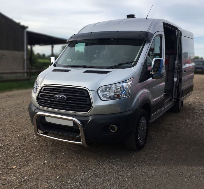 Козырек на лобовое стекло (черный глянец, 5мм) для Ford Transit 2014-2024 гг