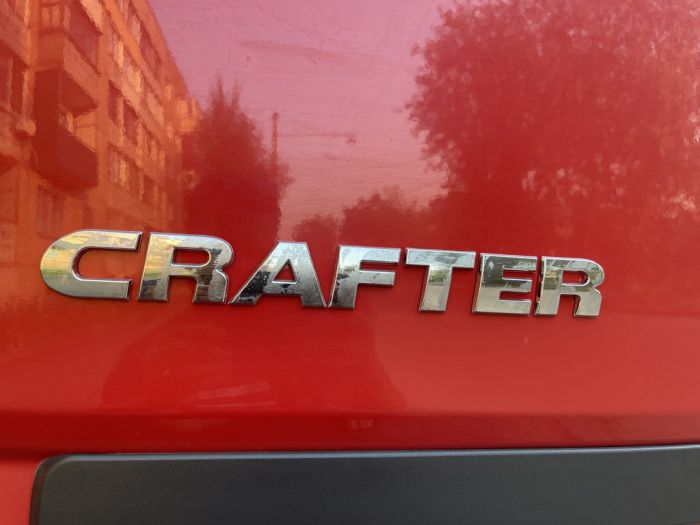 Надпись Crafter (косой шрифт) для Volkswagen Crafter 2006-2017 гг