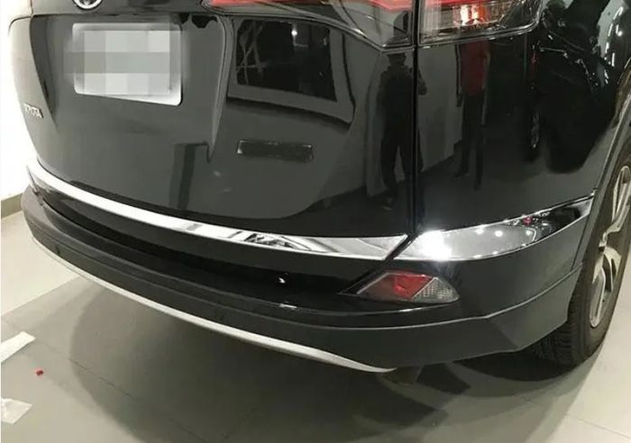 Накладки на задний бампер и крышку багажника Libao 2016-2018 (3 шт, нерж) для Toyota Rav 4