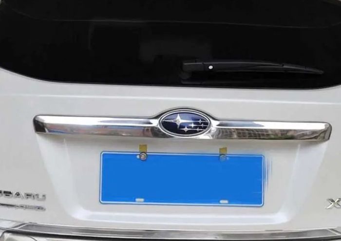 Накладка над номером Libao (нерж) для Subaru XV 2011-2017 гг