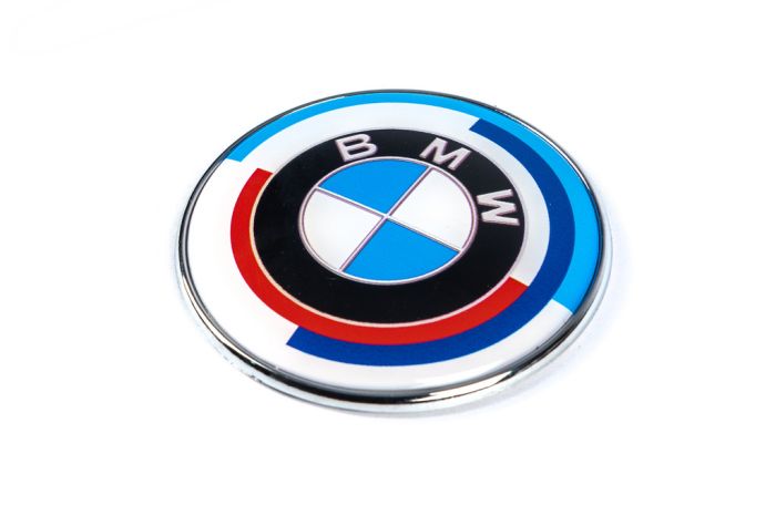 Юбилейная эмблема 82мм (передняя) для BMW 3 серия F-30/31/34 2012-2019 гг
