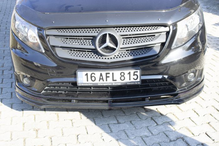 Накладка на передний бампер ЛИП (черная) для Mercedes Vito / V W447 2014-2024 гг