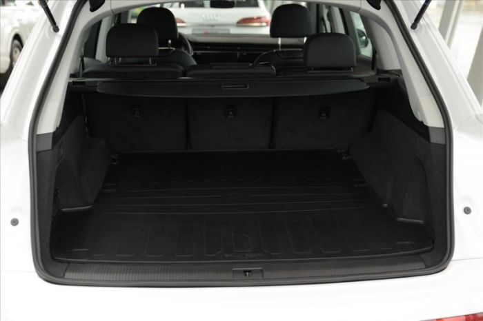 Резиновый коврик багажника (Stingray) для Ауди Q7 2015-2024 гг