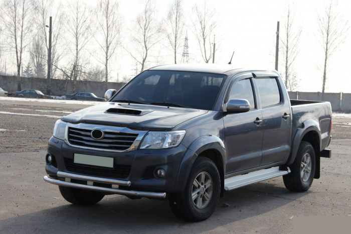 Передняя защита ST014 (нерж.) для Toyota Hilux 2006-2015 гг