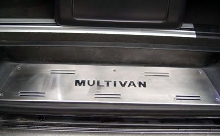 Накладки на внутренние пороги (OmsaLine, нерж) 3 двери, OmsaLine - Итальянская нержавейка для Volkswagen T5 Multivan 2003-2010 гг