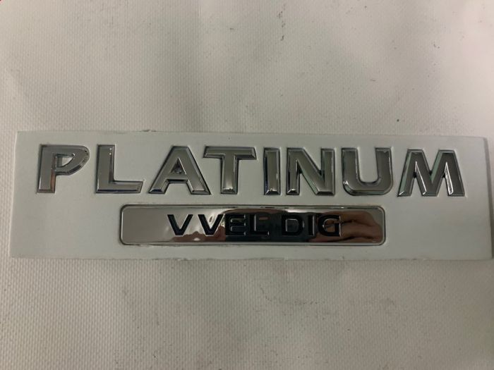 Эмблема Platinum для Nissan Patrol Y62 2010-2024 гг