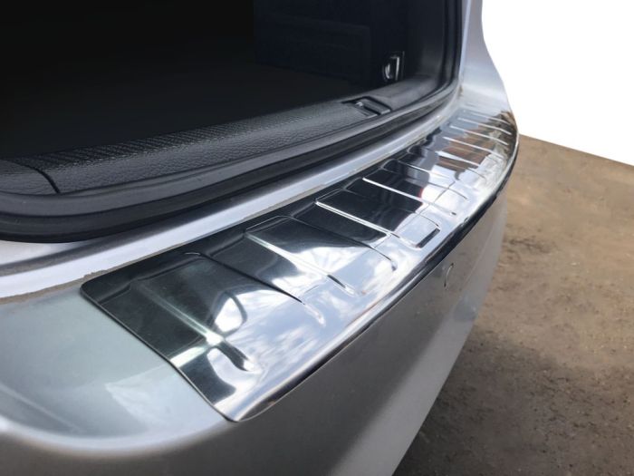 Накладка на задний бампер Carmos (SW, нерж) для Volkswagen Passat B7 2012-2015 гг