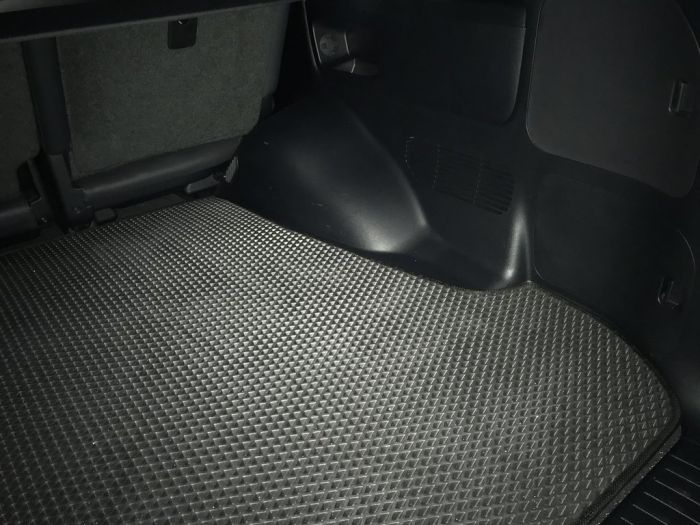 Коврик багажника V-1 (EVA, 5 мест, черный) для Toyota Land Cruiser 200