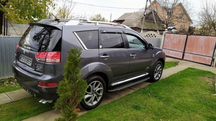 Боковые пороги Bosphorus Grey (2 шт., алюминий) для Mitsubishi Outlander 2006-2012 гг