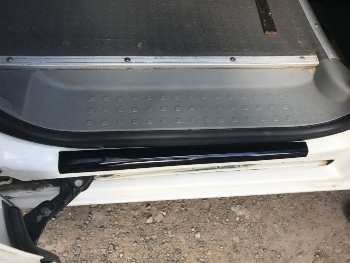 Накладки на дверные пороги (ABS-пластик) 3 шт, Мат для Volkswagen Caddy 2010-2015 гг