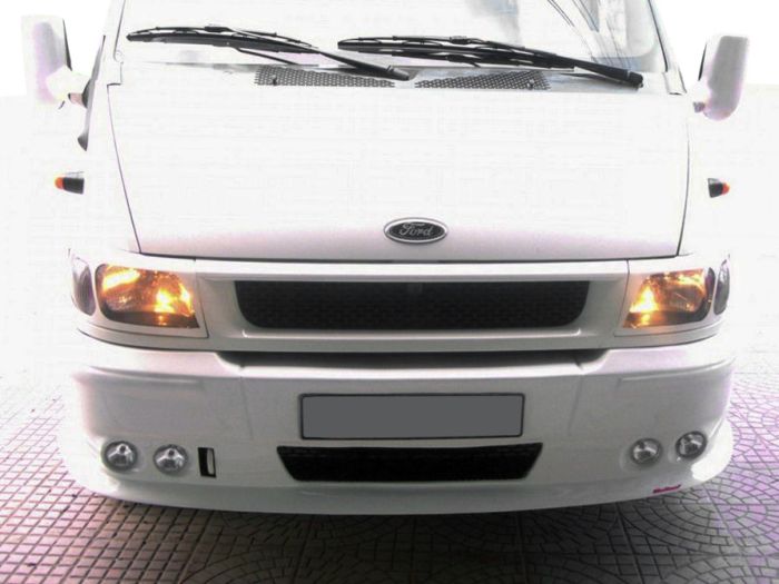 Накладка на передний бампер (2000-2006) для Ford Transit