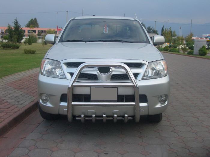 Кенгурятник QT007 (нерж.) для Toyota Hilux 2006-2015 гг