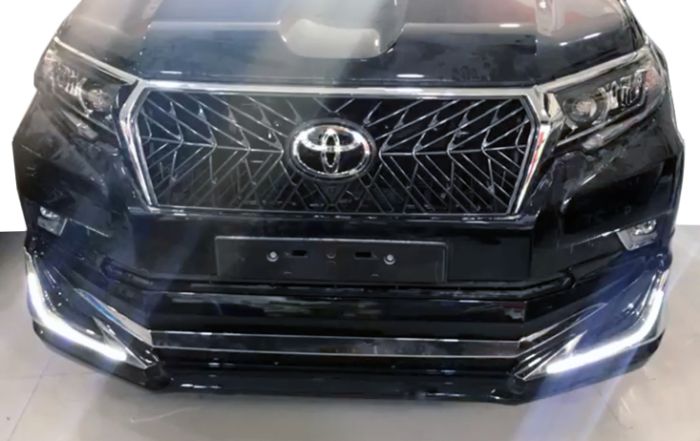 Накладки на передний и задний бампер Modelista V3-LED (2017-) Черный цвет для Toyota Land Cruiser Prado 150