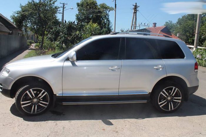 Рейлинги Хром (Пласт. Ножки) Металлическая ножка для Volkswagen Touareg 2002-2010 гг