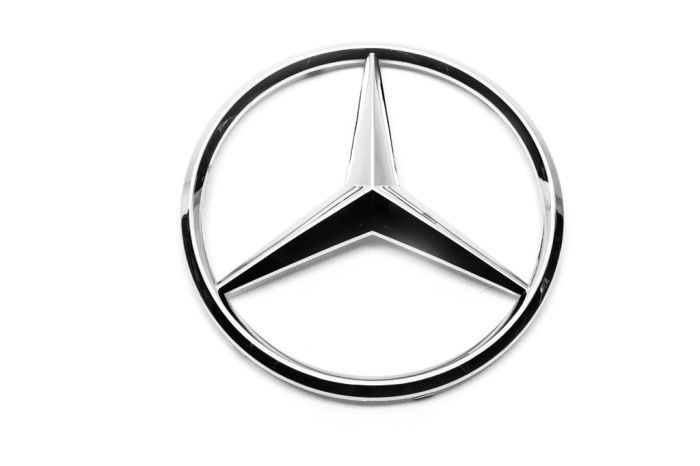Передняя эмблема (2007-2011) для Mercedes C-class W204