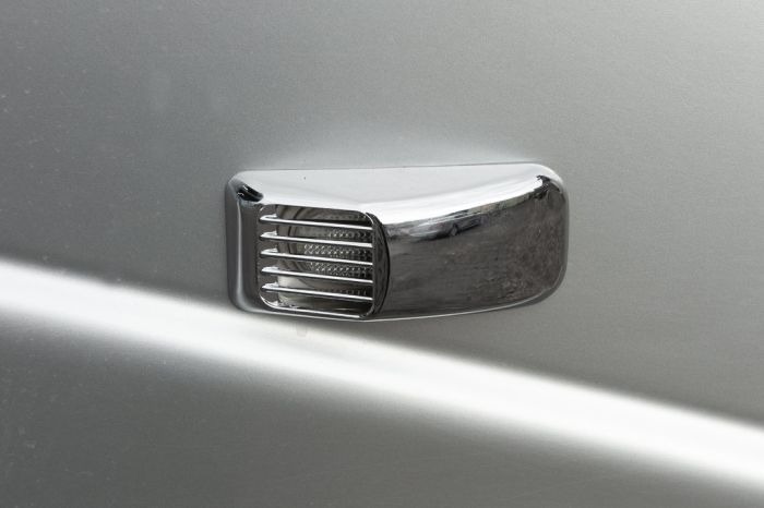 Решетка на повторитель `Прямоугольник` (2 шт, ABS) для Volvo S40 2004-2012 гг