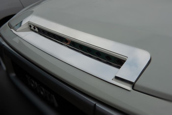 Хром накадки на капот (нержавейка) для Toyota FJ Cruiser